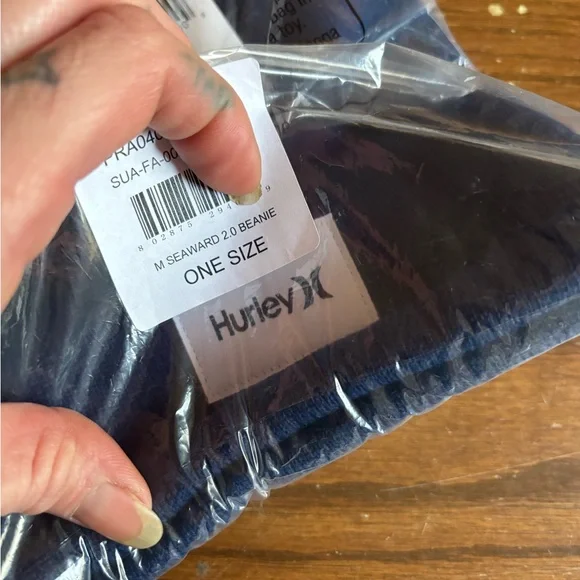 Hurley Beanie - Picture 2 of 4